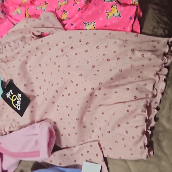 Little Girls Mystery Box  4t or 5t cute clothes , NWT - Picture 6 of 7